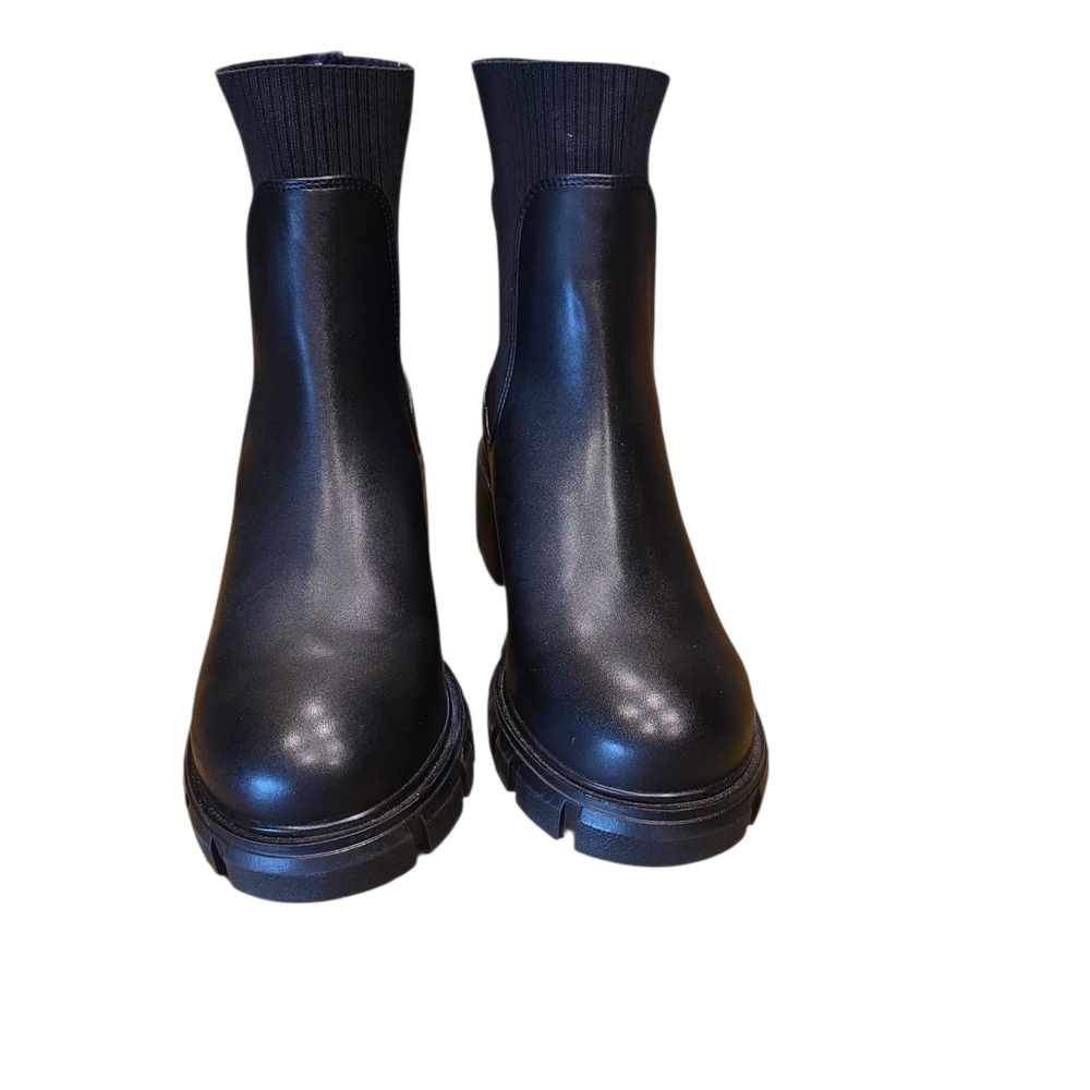 Steve Madden Black Ankle Booties Minimalist Design